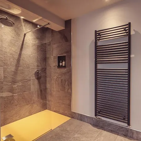 Guest house The Malabar